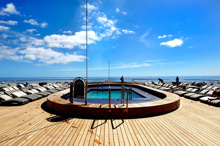 Cruise and Maritime Voyages Vasco de Gama Oasis Swimming pool.jpg